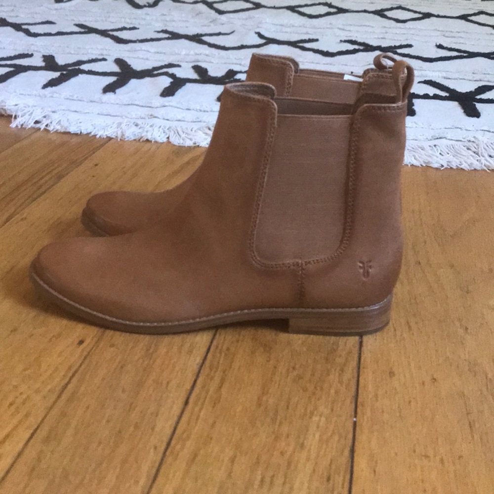Frye Anna Chelsea Boots